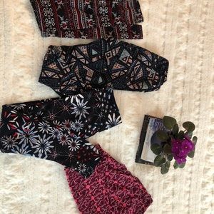 4 Pairs of leggings.